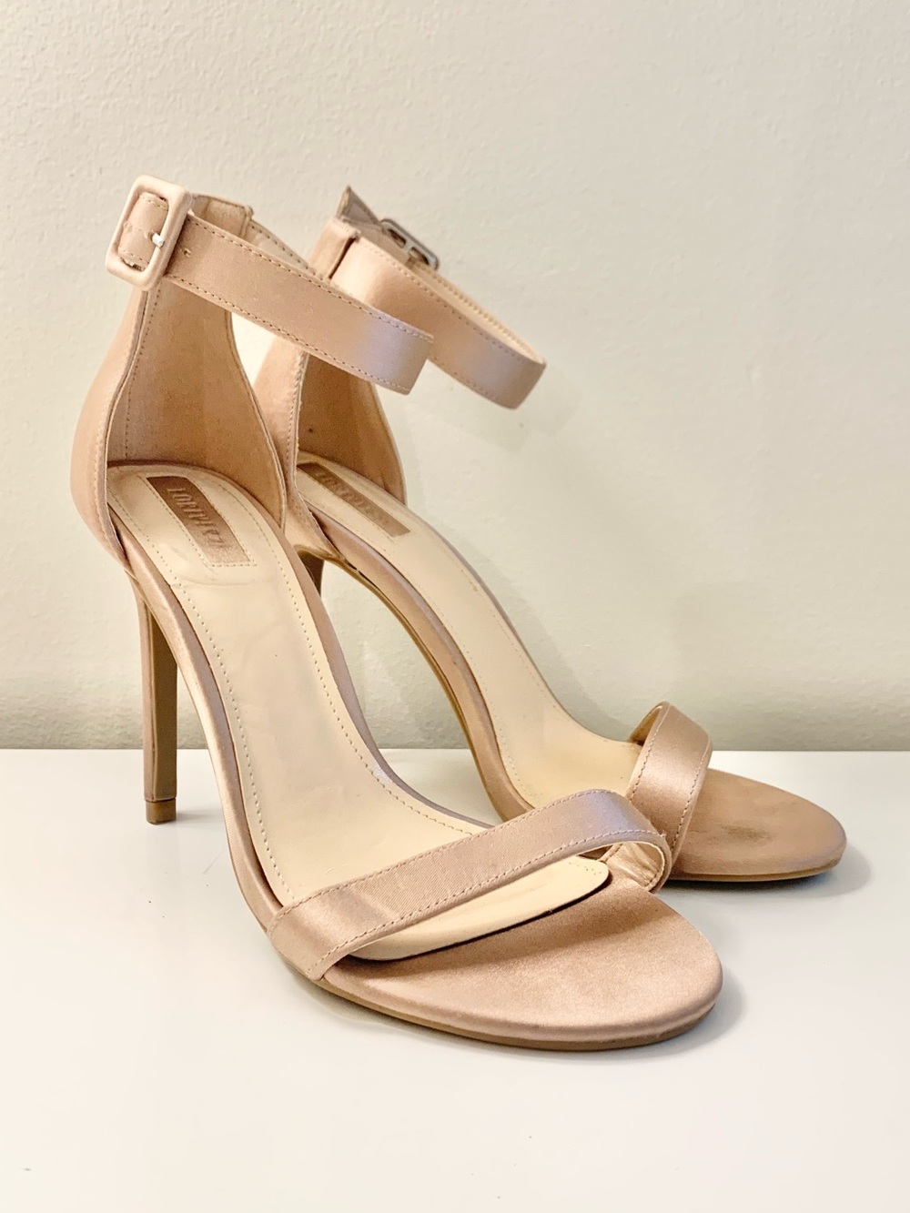 NEW Forever 21 Nude Pink Satin Stiletto Heels